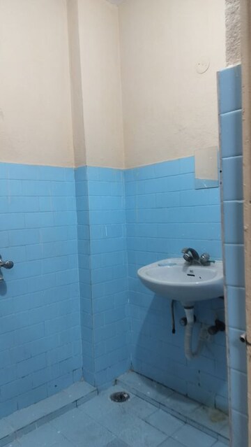 Bathroom in 2.5 BHK Apartment at Ista Elite, Punjagutta – for Rent