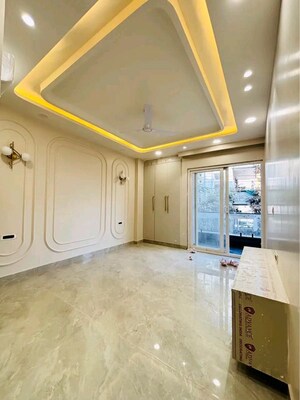 Room in 3 BHK Apartment at Chattarpur – for Rent
