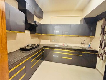 Kitchen in 3.5 BHK Apartment at Omaxe Waterscapes, Gomti Nagar – for Rent