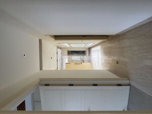 Furnished Amenities in 4 BHK Builder Floor at Hauz Khas Enclave – for Sale