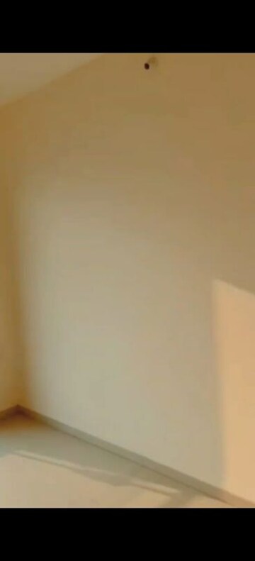 Room in 3 BHK Apartment at Raj Tattva, Kapur Bawdi – for Rent