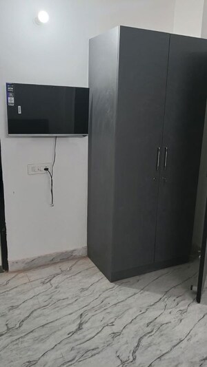 Room in  Pg at Patel Nagar – for Rent