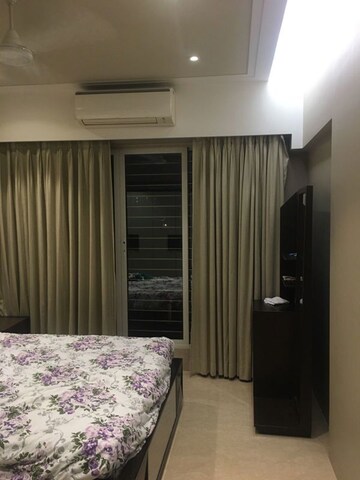 Bedroom in 4 BHK Apartment at The Nook Apartment, Santacruz West – for Sale
