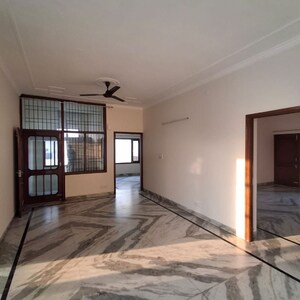 3 BHK Apartment For Rent in Sector 40