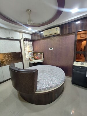 Furnished Amenities in 2 BHK Apartment at Dosti Vihar, Samata Nagar – for Rent