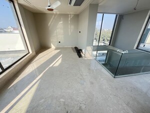 Study Room in 3 BHK Builder Floor at Hauz Khas Enclave – for Sale