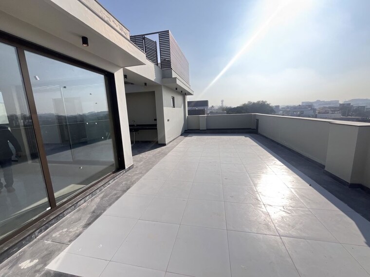 Balcony, hauz khas enclave 3 Bedroom 4500 Sq.Ft. Builder Floor In Hauz Khas Enclave Delhi 10009038