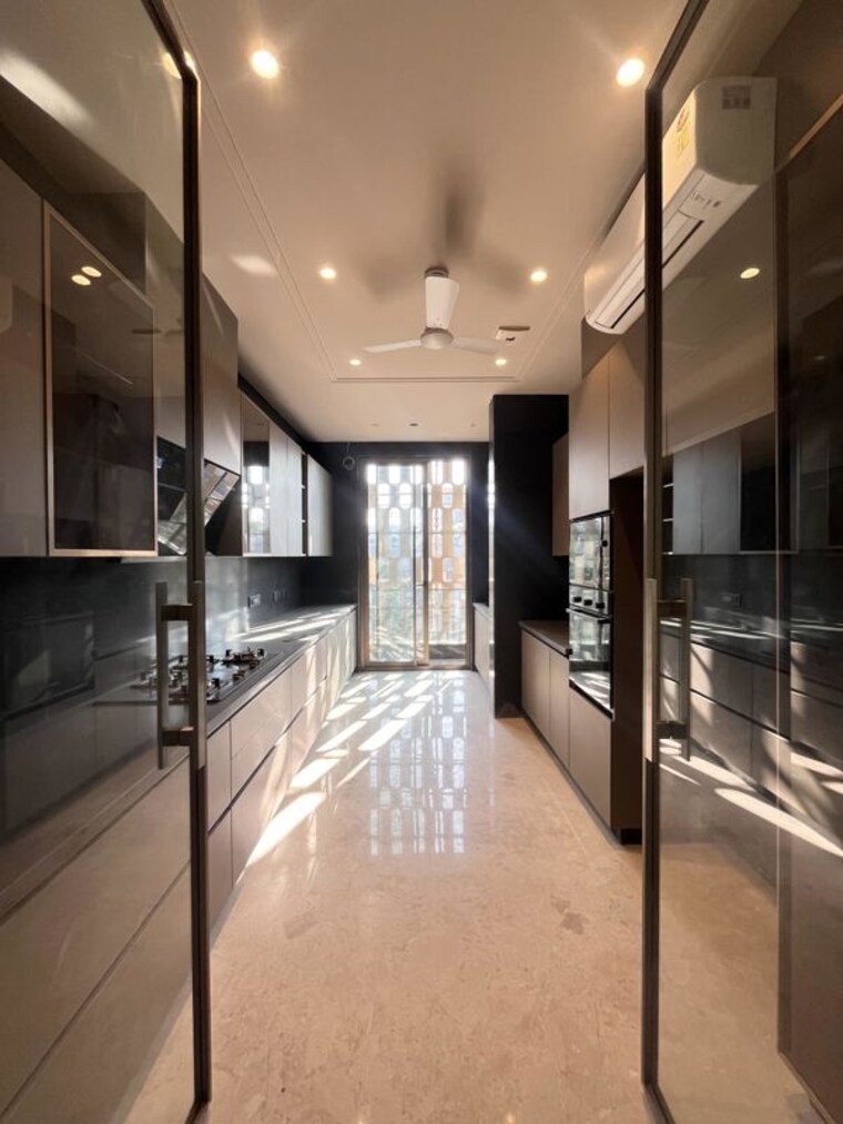 Kitchen, hauz khas enclave 3 Bedroom 4500 Sq.Ft. Builder Floor In Hauz Khas Enclave Delhi 10009038