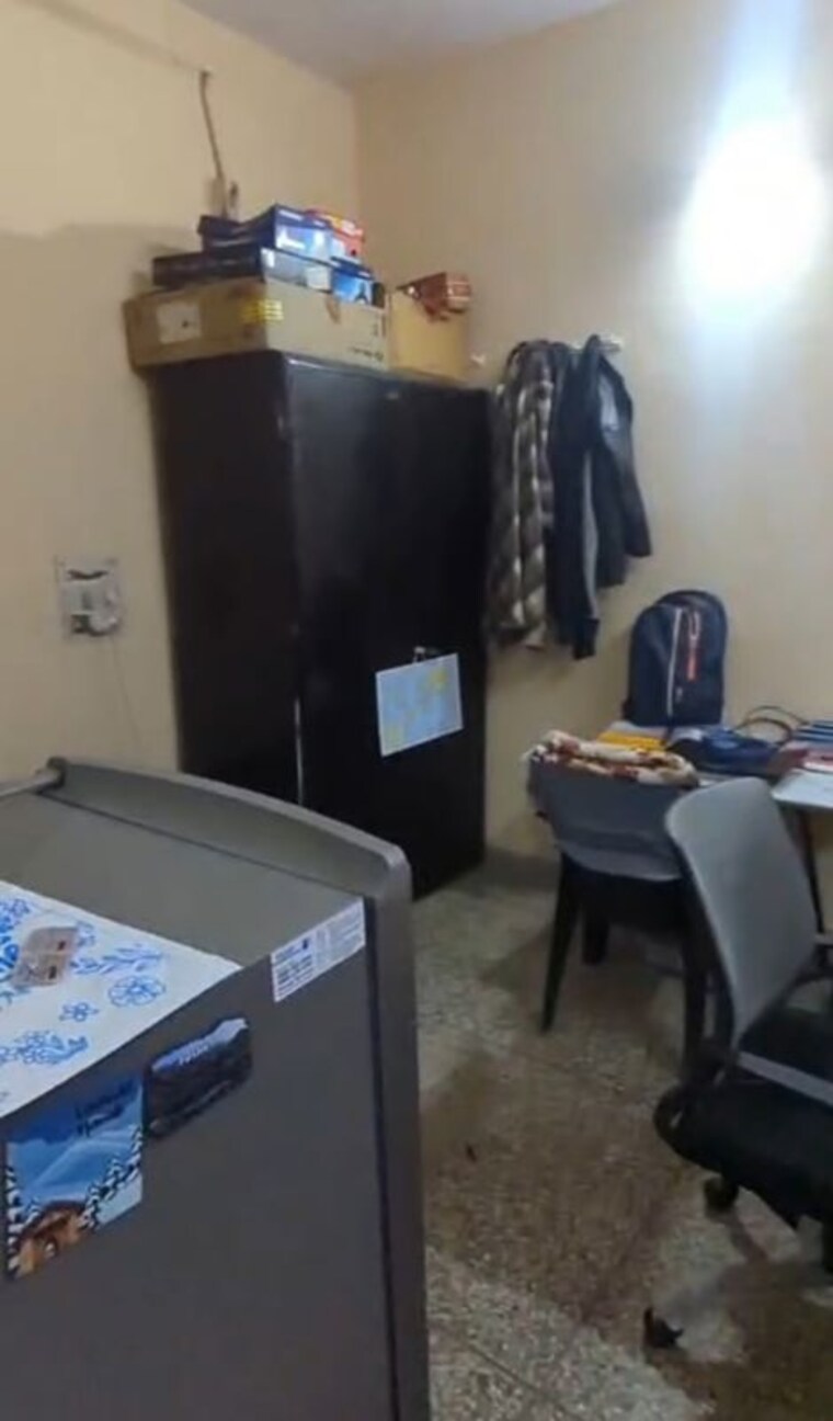 Team Area, west patel nagar 1 Bedroom 450 Sq.Ft. Builder Floor In West Patel Nagar Delhi 10009105