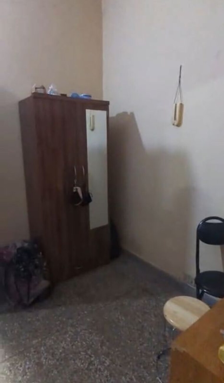 Bathroom, west patel nagar 1 Bedroom 450 Sq.Ft. Builder Floor In West Patel Nagar Delhi 10009105