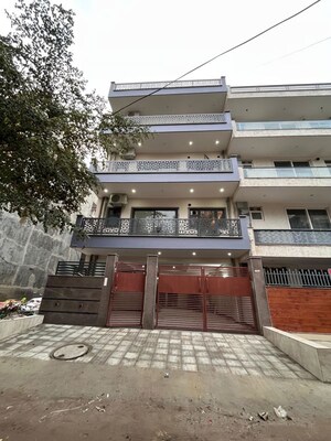  Pg – Exterior View View at Sector 38 - for Rent