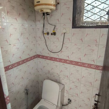 Bathroom in 1 BHK Builder Floor at Malviya Nagar – for Rent