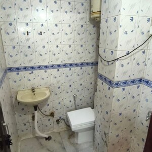 Bathroom in 1 BHK Builder Floor at Malviya Nagar – for Rent