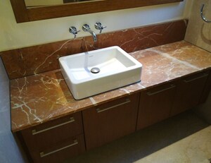 Furnished Amenities in 4 BHK Builder Floor at Hauz Khas Enclave – for Sale