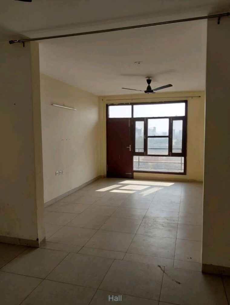 Room, wave-floors 2.5 Bedroom 194 Sq.Yd. Builder Floor In Mahurali Ghaziabad 10009173