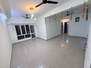 Building Lobby in 3.5 BHK Apartment at Panchsheel Greens, Sector 16 Greater Noida – for Rent