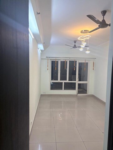 Building Lobby in 3.5 BHK Apartment at Panchsheel Greens, Sector 16 Greater Noida – for Rent