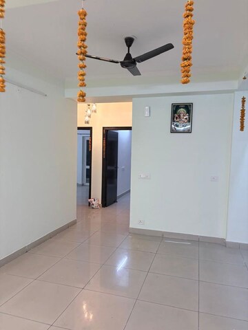 Building Lobby in 3.5 BHK Apartment at Panchsheel Greens, Sector 16 Greater Noida – for Rent