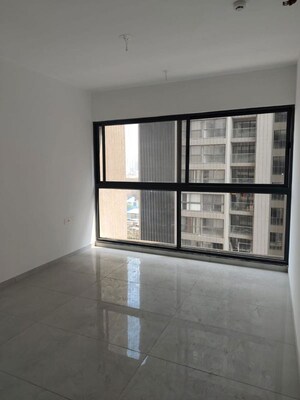 Room in 3 BHK Apartment at Mantra Mirari, Koregaon Park – for Rent