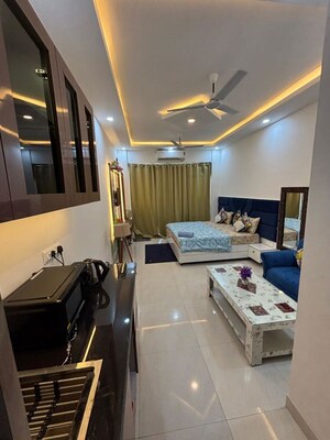Master Bedroom in Studio Apartment at Gaur City Center, Sector 4 Greater Noida – for Rent