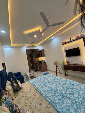 Bedroom in Studio Apartment at Gaur City Center, Sector 4 Greater Noida – for Rent