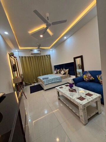 Master Bedroom in Studio Apartment at Gaur City Center, Sector 4 Greater Noida – for Rent