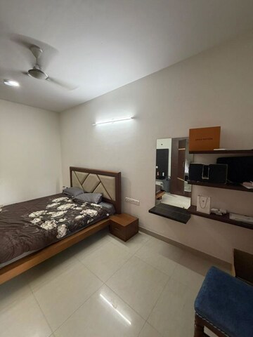 Living Room in 1 BHK Builder Floor at Benson Town – for Rent