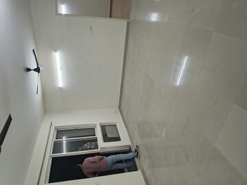 Furnished Amenities in 3 BHK Apartment at Jaypee Greens Kosmos, Sector 134 – for Rent