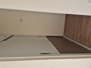 Furnished Amenities in 4 BHK Apartment at Amrapali Crystal Homes, Sector 76 – for Rent