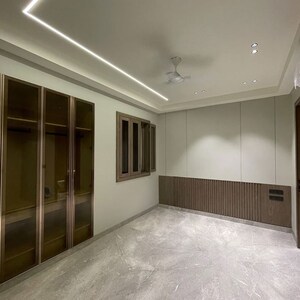 Room in 6 BHK Independent House at Civil Lines – for Sale