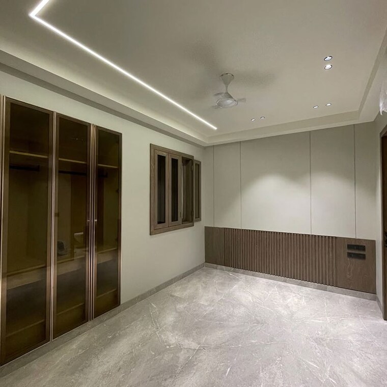 Room, civil lines 6 Bedroom 750 Sq.Yd. Independent House In Civil Lines Delhi 10009354