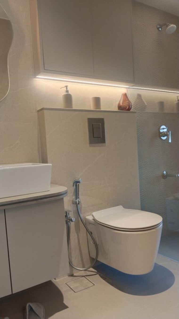 Bathroom, wadhwa-pristine 4 Bedroom 1550 Sq.Ft. Apartment In Matunga West Mumbai 10009358