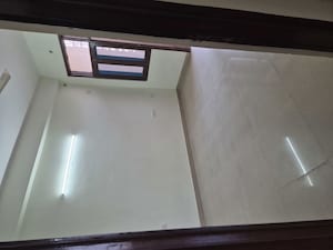 Room in 4 BHK Apartment at Civitech Sampriti, Sector 77 – for Rent