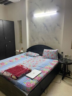 4 BHK + Servant Room Builder Floor For Rent in Sector 50