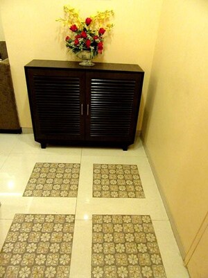 Furnished Amenities in 3 BHK Apartment at Rohit Apartments, Andheri West – for Rent