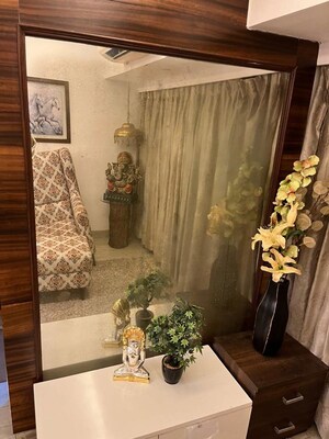 Living Room in 3 BHK Apartment at Andheri West – for Rent