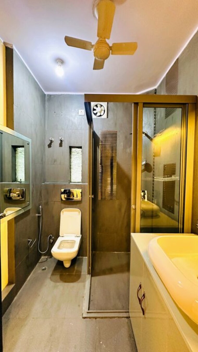 Kitchen, hauz khas 3 Bedroom 2000 Sq.Ft. Builder Floor In Hauz Khas Delhi 10009395