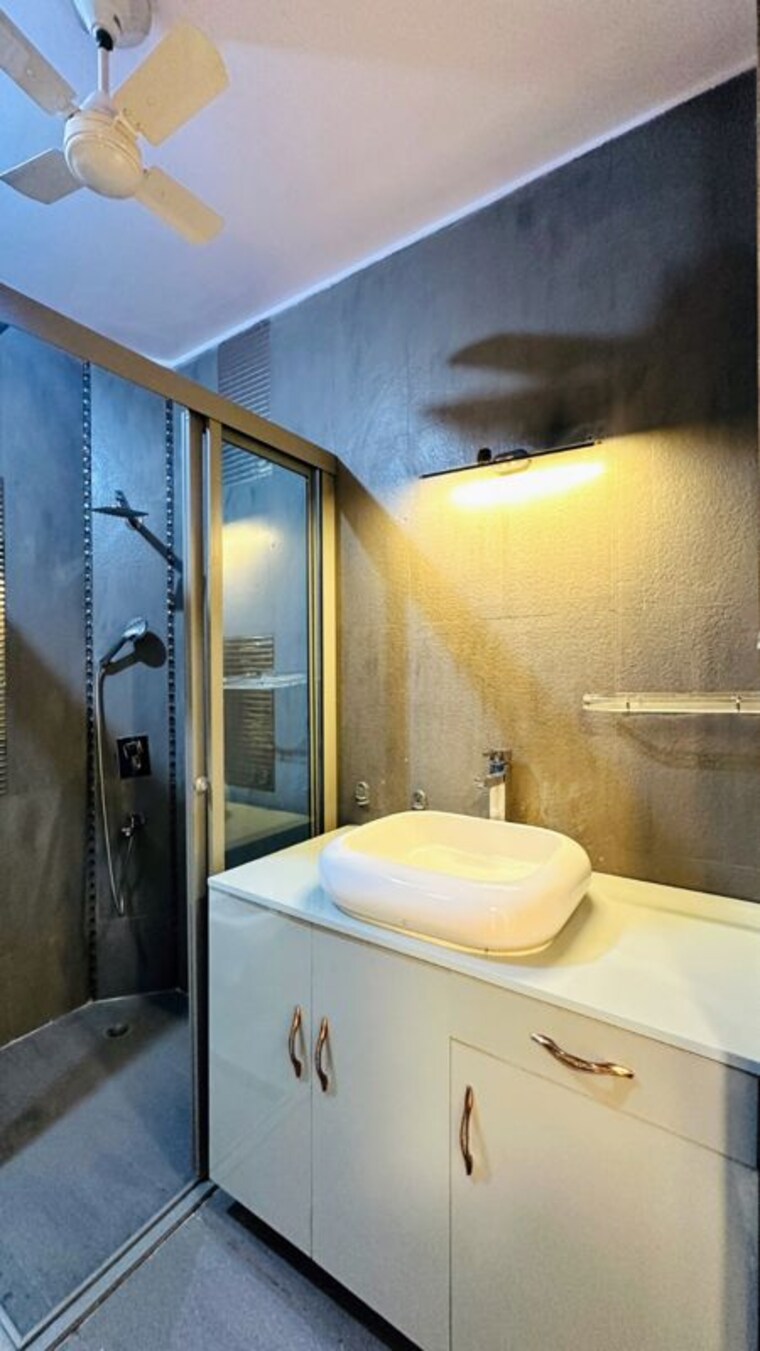 Kitchen, hauz khas 3 Bedroom 2000 Sq.Ft. Builder Floor In Hauz Khas Delhi 10009395