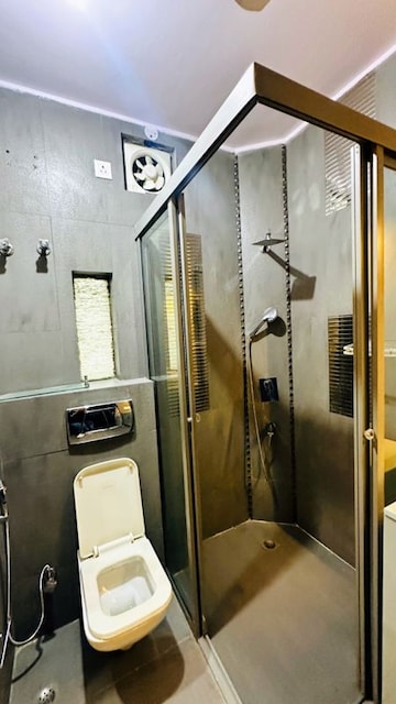 Building Lobby in 3 BHK Builder Floor at Hauz Khas – for Rent