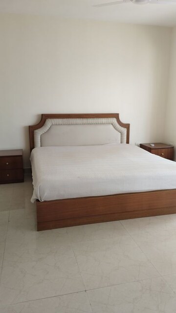Bedroom in 4 BHK Apartment at Sanghi Residency, Prabhadevi – for Rent