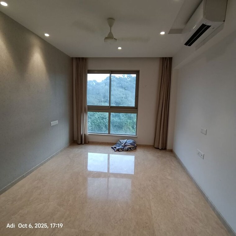 Room, castle-rock 2 Bedroom 750 Sq.Ft. Apartment In Powai Mumbai 10009357
