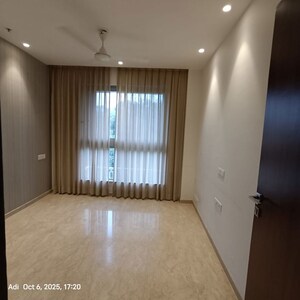 Room in 2 BHK Apartment at Castle Rock, Powai – for Rent