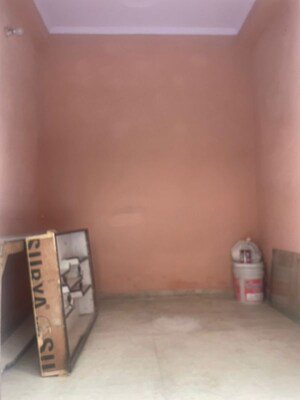 Team Area in  Shop at East Vinod Nagar – for Rent