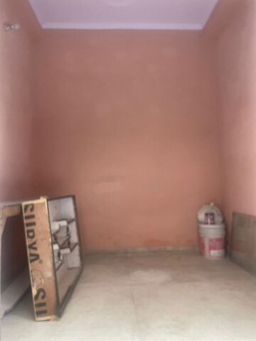 Team Area in  Shop at East Vinod Nagar – for Rent