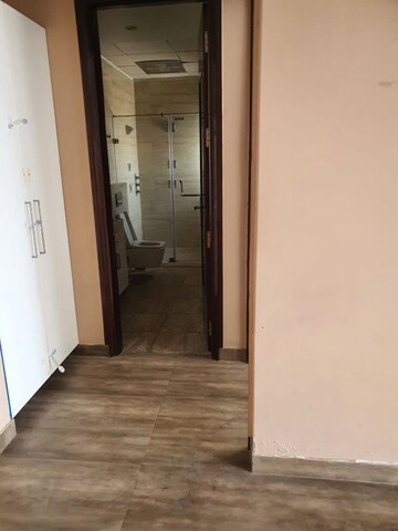 Room in 3 BHK Apartment at RWA Apartments Sector 50, Sector 50 – for Rent
