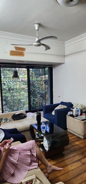 Master Bedroom in 3.5 BHK Apartment at Kuber Complex, Andheri West – for Rent