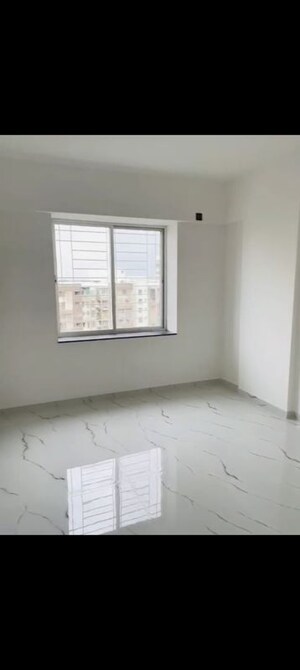 Room in 2 BHK Apartment at Keystone Oxy Eterno, Dhanori – for Rent