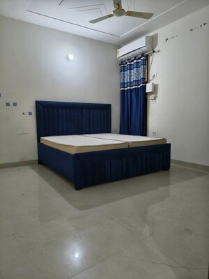 Living Room in 3 BHK Builder Floor at Sector 14 – for Rent