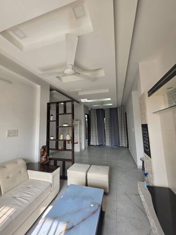 Living Room in 3 BHK Builder Floor at Sector 23 – for Rent