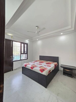 Bedroom in 3 BHK Builder Floor at Sector 23 – for Rent